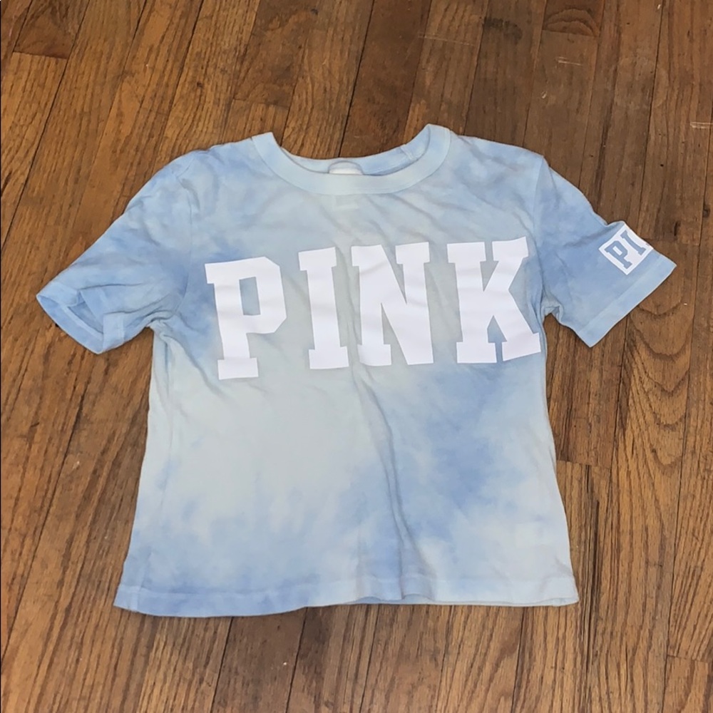 VS Pink Cropped Tee